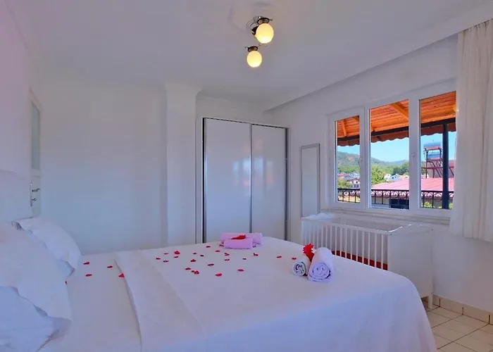 çiftlikköy 3 Bedroom With Private Pool *