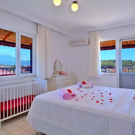 Ciftlikkoey 3 Bedroom With Private Pool فيلة فتحية