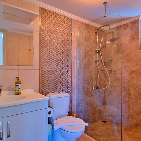 Ciftlikkoey 3 Bedroom With Private Pool فيلة